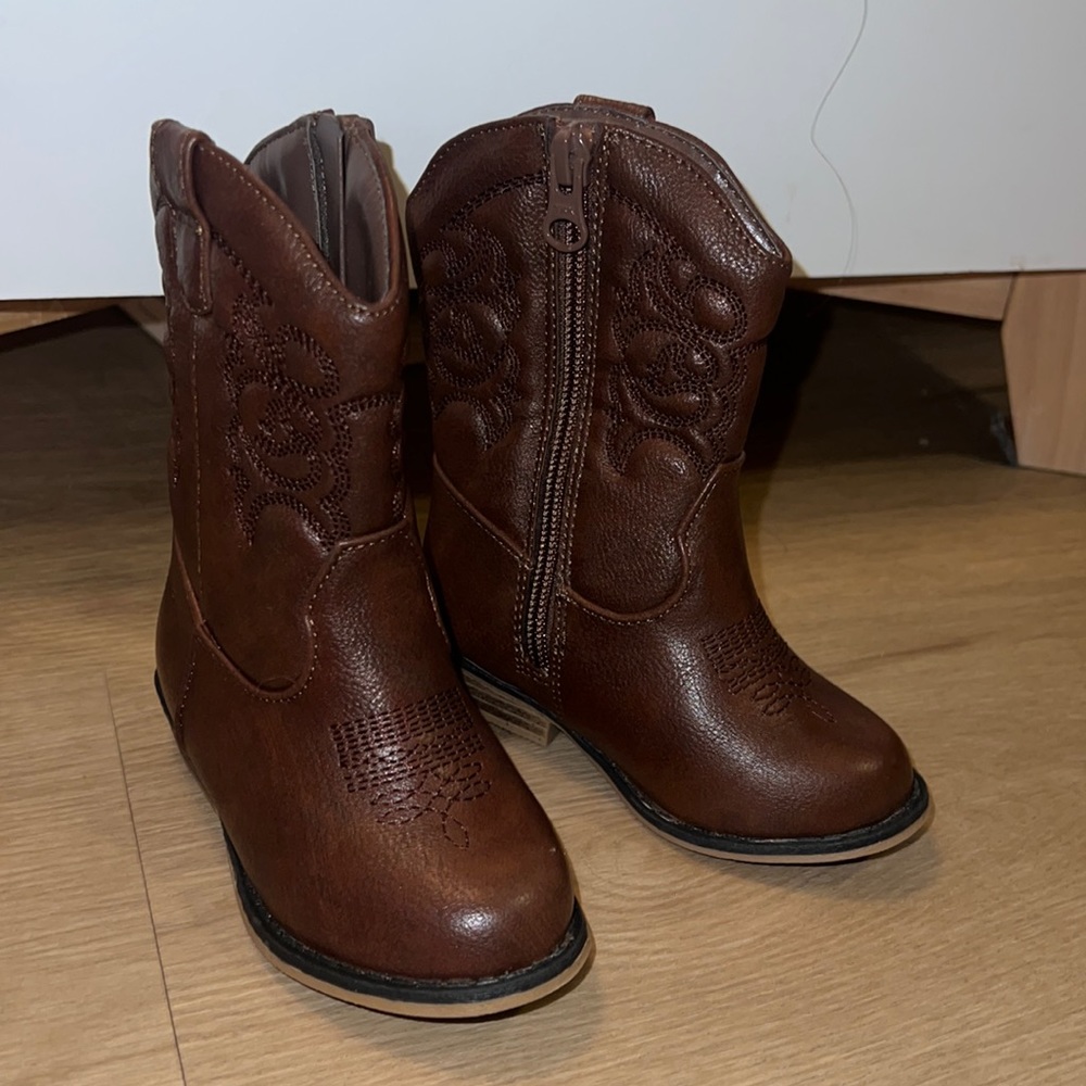 New Cat and Jack toddler boots